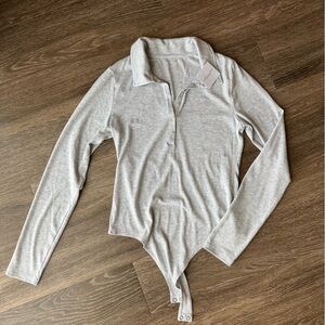 NWT Light Gray Ribbed Button Up Bodysuit